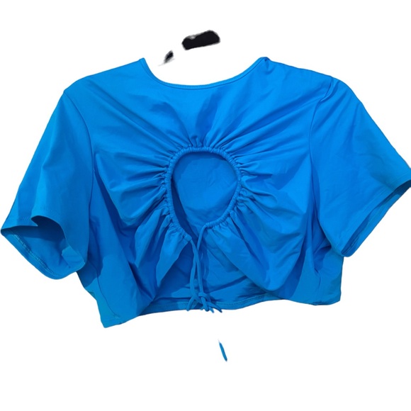 SKIMS 4X Cropped Swim Top & One Piece Bundle! - Picture 2 of 3